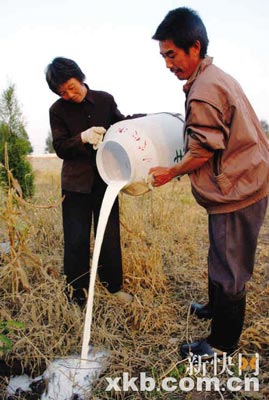 資質(zhì)企業(yè)未處理過(guò)問(wèn)題液態(tài)奶引發(fā)重入市隱憂