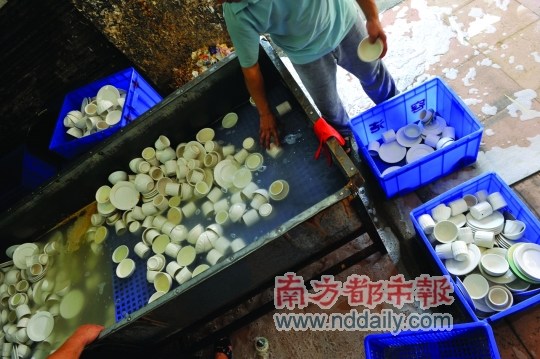 餐具消毒行業人士揭露行業潛規則:100℃十幾秒