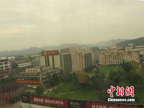 杭州“西湖第一高樓”地塊準備開工閑置長草多年