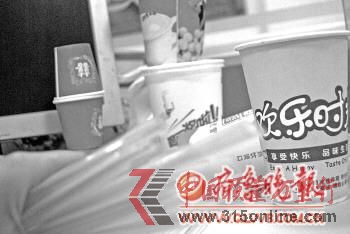 市場上出售的一次性紙杯大都沒有QS標志。