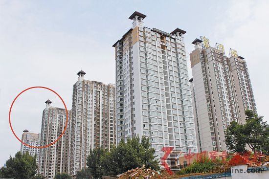 圖中畫圈的為房屋面積縮水的兩棟樓
