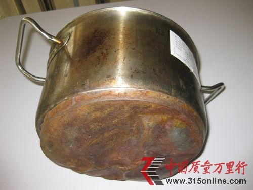 使用不久后,鍋底出現(xiàn)開裂脫落